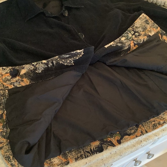 Chico’s Black Corduroy Jacket Size Large (2) Feather & Floral Button Close - Picture 8 of 9